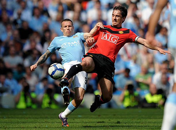 他的存在不 他的存在不