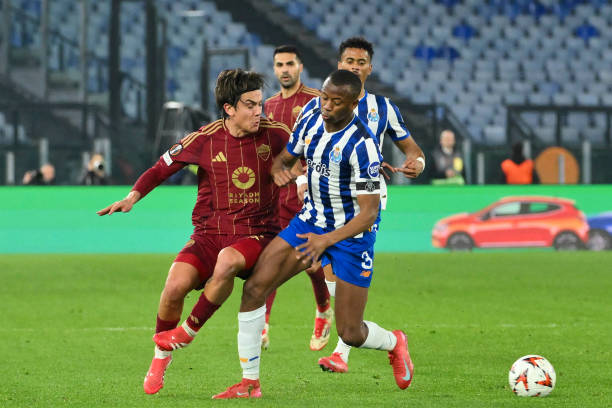 对裁判不尊 对裁判不尊